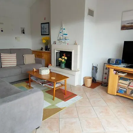 Maison Avec Piscine Privee, Dvm48 *